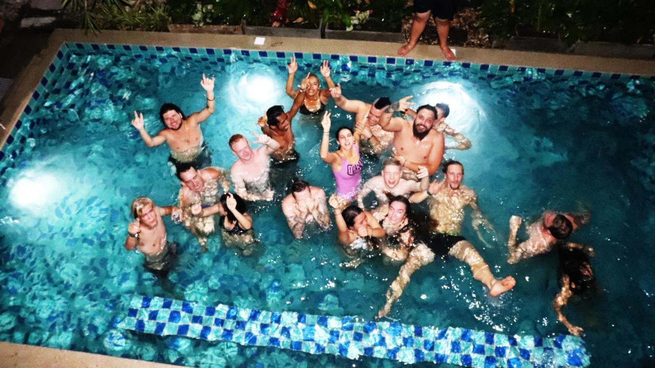 Slumber Party Bangkok Khaosan Albergue Exterior foto